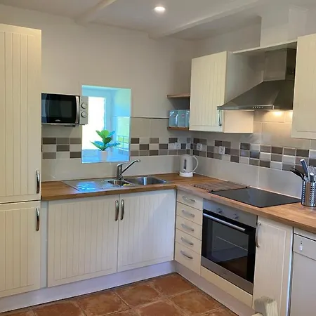 La Petite Maison - No 4 La Relierie Holiday home