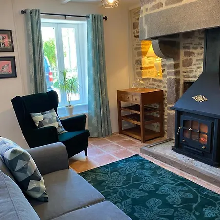 La Petite Maison - No 4 La Relierie