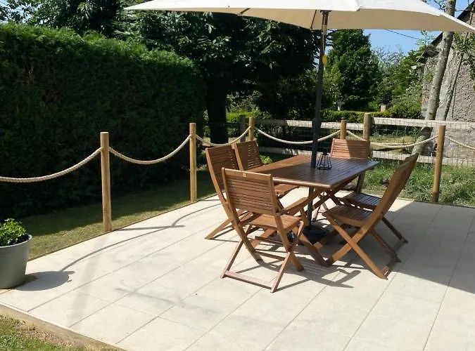 La Petite Maison - No 4 La Relierie *