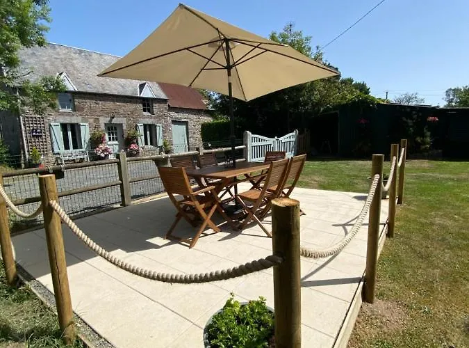 La Petite Maison - No 4 La Relierie Nyaraló